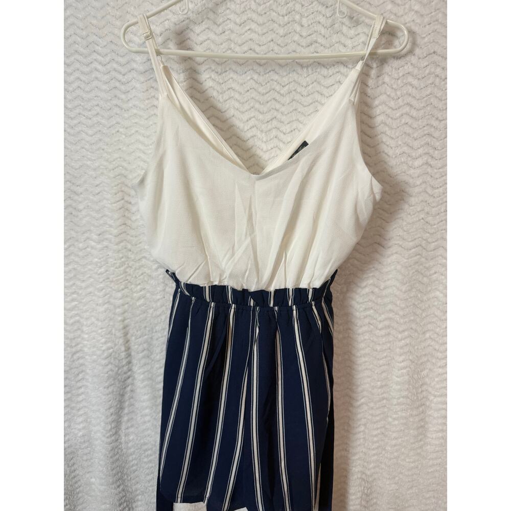 BN #7 Lily Rose Women Romper Size M, Navy & White Striped Shorts, White V-Neck